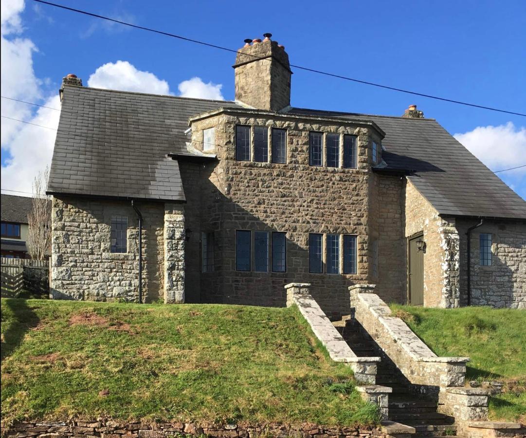Cosy Arts & Crafts Cottage With Stunning Views Brecon Exterior foto